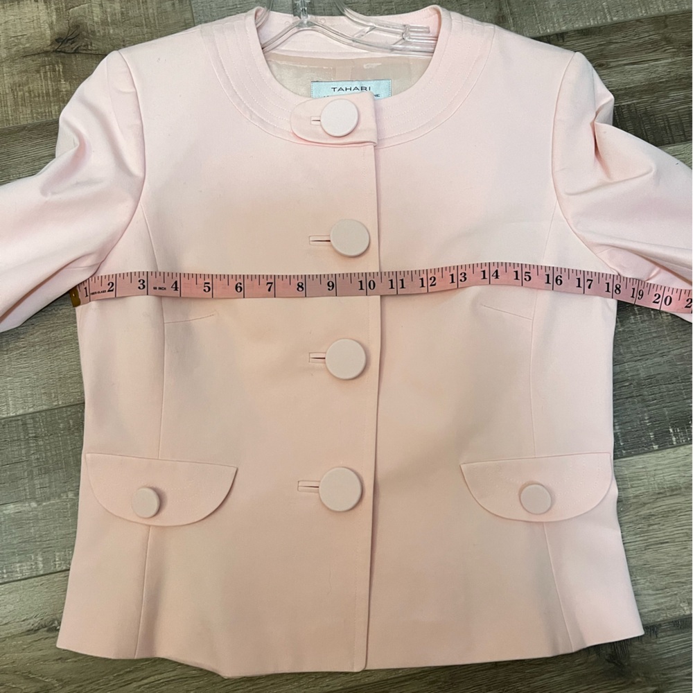 Tahari Light Pink women’s blazer size 6 EUC